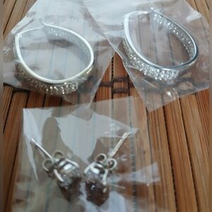 Elegant Silver Women's Earrings Set